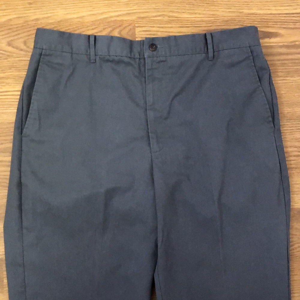 David Taylor gray flat front khakis. Size 38 x 29 - Picture 2 of 5